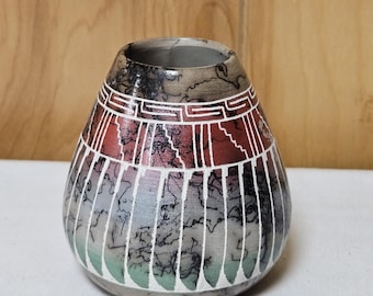 Navajo Dina Willie Horsehair Pottery Small Vase Etched Signed Native American