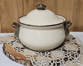 Vintage La Cuisine Gail Sutton Ivory Cream Enamel Pot Dutch Oven Brass Handles