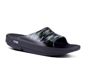 OOFOS OOahh Recovery Slide Limited Black Gray Camo Sandals Women’s 6 Men’s 4