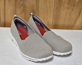 New Skechers GOwalk Classic Washable Slip-Ons Crystal View Taupe Size 9.5 Womens Walking Athletic Leisure No Box