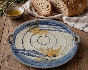 Plato decorativo de cerámica artesanal hecho a mano con diseño en espiral, multicolor, hecho a mano en estudio y firmado. Ideal para la cocina, el comedor y el servicio.