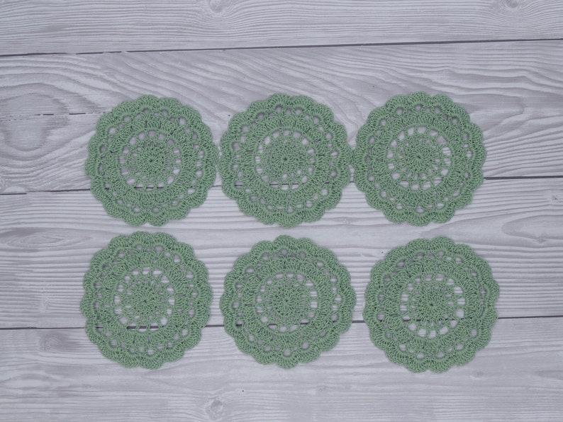 Crochet doilies, set of 6 around 9 cm, decorative doilies, colored, artificial crochet, beautiful Lindgrün