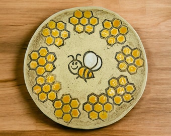 Seifenschalen rund, Bienen, Hummeln, Keramik, getöpfert