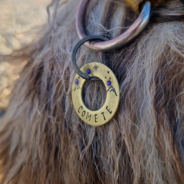 Médaille d'identité chien et chat personnalisée en laiton, modèle "Monts étoilés"