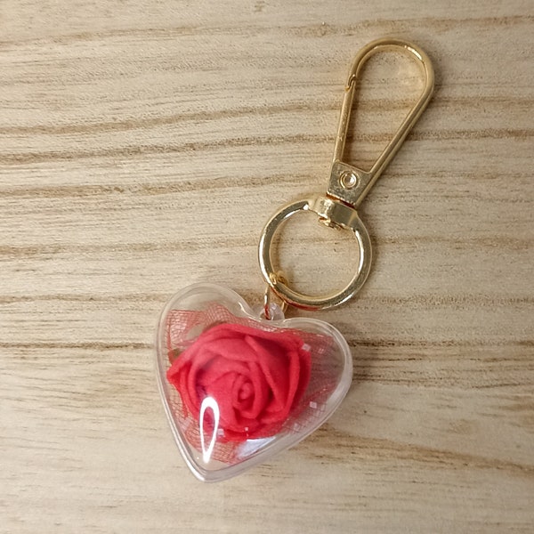 Porte-clés cœur avec rose
