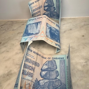 100 billones de dólares x 3 Zimbabue