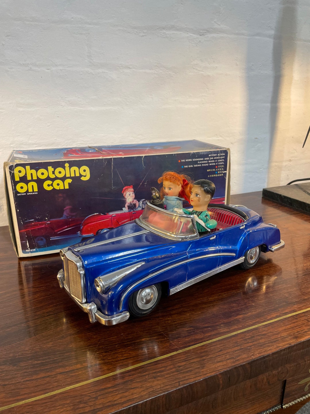 TIN TOYS　ミニカー　ポルシェ　カリーナ1700？稀少　香港製 Photoing on Car Tin Toy, Boxed - Etsy