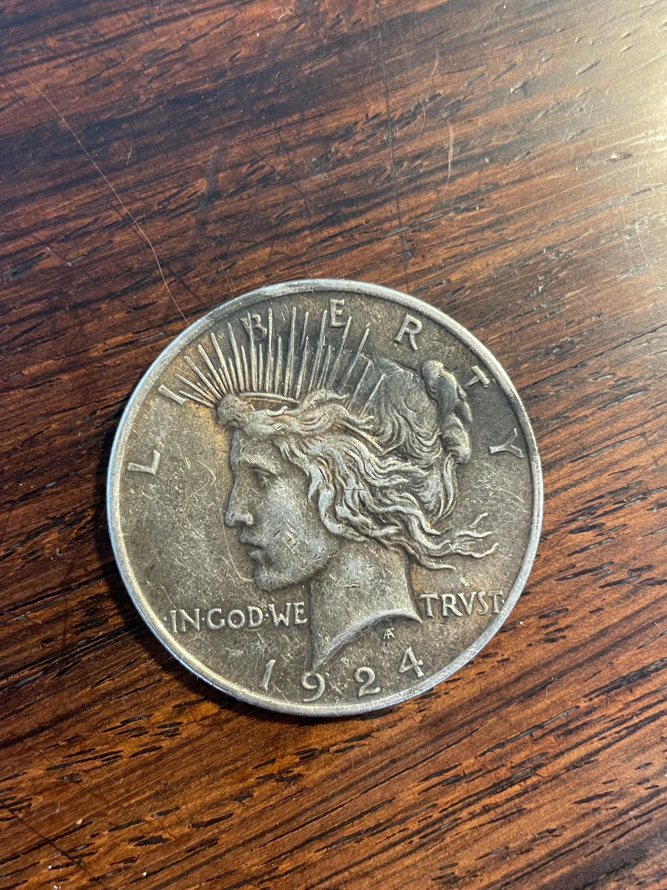 1924 Peace Silver Dollar – GEM BU Uncirculated From Original OBW Roll, 90% Silver, Philadelphia Mint