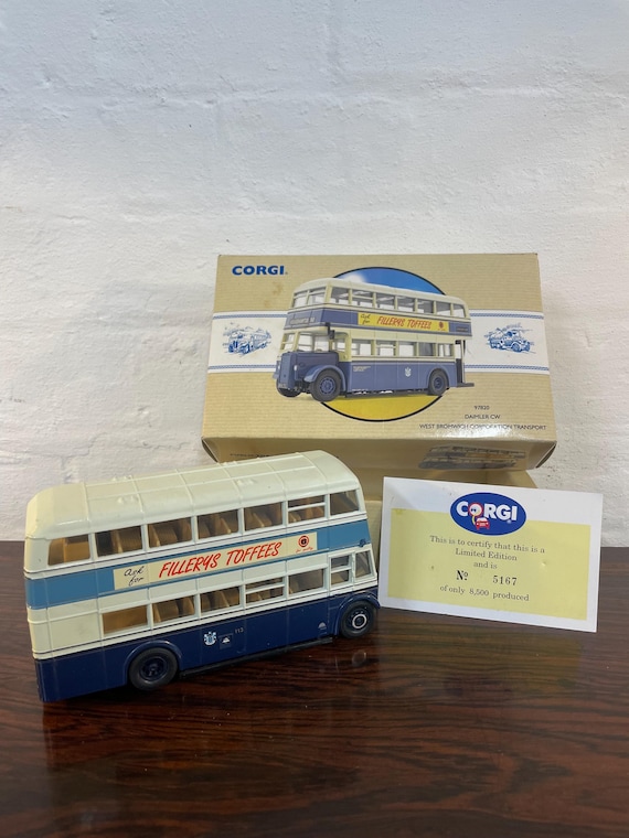 Miniature Bus Corgi 1/50 - Daimler CW - West Bromich Corporation - Collection