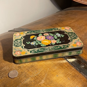 Vintage William Crawford biscuit tin with painted flowers