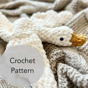 Goose Snuggle Crochet Pattern