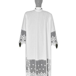 Traditionelle Spitzenalbe für Priester, exklusive Alben, liturgische Alben, Alben für Priester, Alben für liturgische Gewänder.
