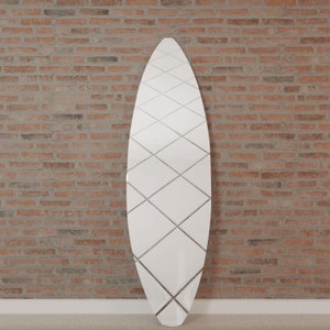 Surfboard Wandkunst auf Glas (Acryl): Weiße Fliesen