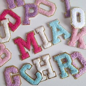 Chenille Buchstaben Patches, Gestickte Namen Patches 5,5 cm, personalisierte Aufnäher, selbstklebende Patches, Aufnäher, Alphabet Patches