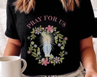 Marian Catholic Shirt, Mary T-shirt, Womens Catholic Tee, Catholic T-Shirt, Mary Shirt, Catholic Apparel, Trad, Catholic Gift