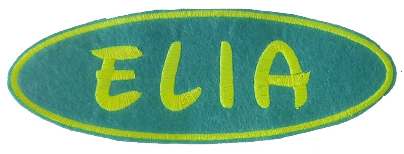 EMBROIDERED NAME / Personalized patch to sew or iron-on / Patch with name in different colors and sizes / Embroidered fabric application OVALE