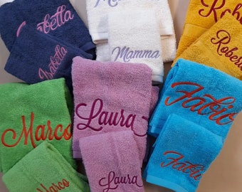 ASCIUGAMANI PERSONALIZZATI con nome o iniziali ricamati / Asciugamani ricamati / Teli spugna personalizzati / Accessori bagno