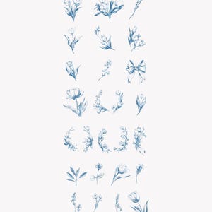K&ouml;nnte beinhalten: Eine Sammlung von 23 blauen Blumenillustrationen, darunter Tulpen, Zweige und eine Schleife, auf wei&szlig;em Hintergrund. Der Text unten lautet "Two Timeless Variations: Black Ink & Dusty Blue Tones for Elegant Projects, Stationery & Collage Art."
