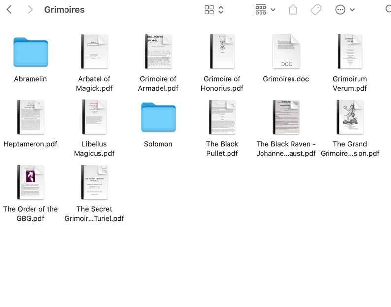 K&ouml;nnte beinhalten: Eine digitale Anzeige verschiedener Grimoires, darunter "Abramelin", "Arbatel of Magick" und "Grimoire of Armadel". Die Dokumente sind im PDF-Format, mit sichtbaren Titeln. Ein blauer Ordner mit der Bezeichnung "Solomon" ist ebenfalls vorhanden.