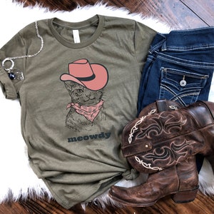 Meowdy Shirt, Cat with Pink Cowboy Hat Shirt - Funny Meme T-Shirt for Cat Lovers, Gift for Cat Moms, Trendy Shirts for Country Girls Heather Olive