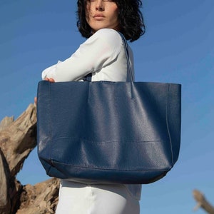 Full Grain Leather Tote Bag in Dark Blue color, Oversize Shoulder Bag for Women, Large Every Day Work Tote Bag, Italian Bags, Gift for Her Dark Blue