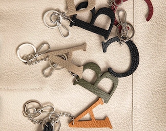 Leder-Anfangs-Schlüsselanhänger, Leder-Taschenanhänger, Schlüsselanhänger für Frauen, Buchstaben-Schlüsselanhänger, Geschenk für Frauen, echtes Leder-Geschenke, Geldbörsen-Accessoires