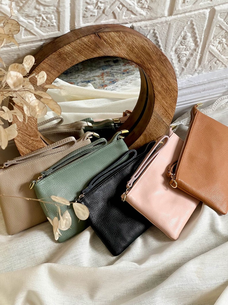 Weiche italienische Leder-Handgelenktasche, schlanke Damen-Clutch, Leder-Reißverschluss-Clutch, kleine Crossbody-Tasche, Brautgeschenk-Kosmetiktasche Bild 2