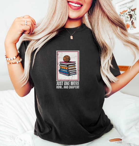 Womens Knitting Shirt - I Knit & I Know Things Funny Knitter Womens Knitting Shirt - I Knit & I Know Things Funny Knitter