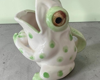 Jarra de cerámica vintage con forma de rana para crema - Jarrón pequeño con forma de sapo pintado a mano con lunares - 10 cm