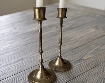 Vintage etsade mässingsljusstakar par boho graverade smala mässingsljusstakar