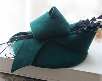 Fascinator Hat Elegant Wedding Headpiece - Handmade Mesh Flower Beret| British Small Bowler| Wedding Hat |Tea Party Hat - Gift for Women