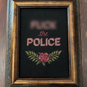 F*ck de politie | 4 stijlen om uit te kiezen | Subversief kruissteekpatroon