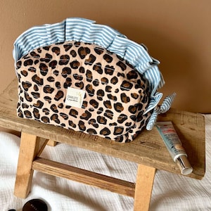 Trousse de toilettes Jeannette / cadeau maman mamie / pochette froufrous