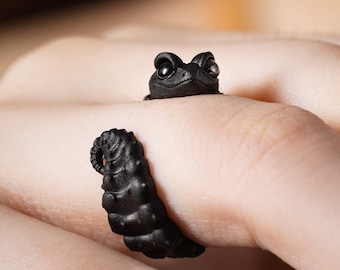 Knob Tail Gecko Ring In Black With Gemstone Eyes. Gecko Lover Gift. Gift for Reptile Lover. Birthday Gifts.Coppertist.wu.