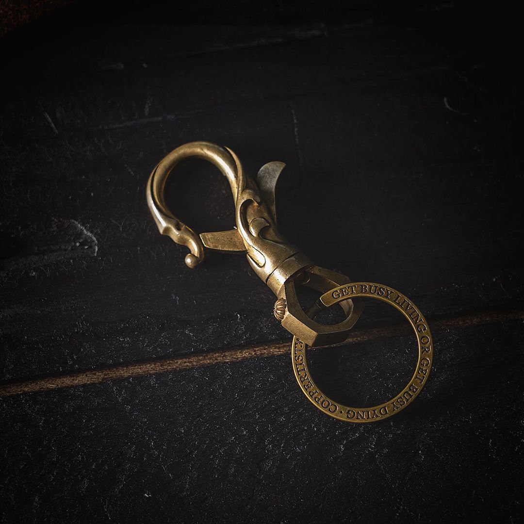 2023 Pure Brass Hand Key Chain Ring Pendant Punk Rock Men Middle Finger up  Gesture Hanging Jewelry Metal Copper Keychain Keyring Gift 
