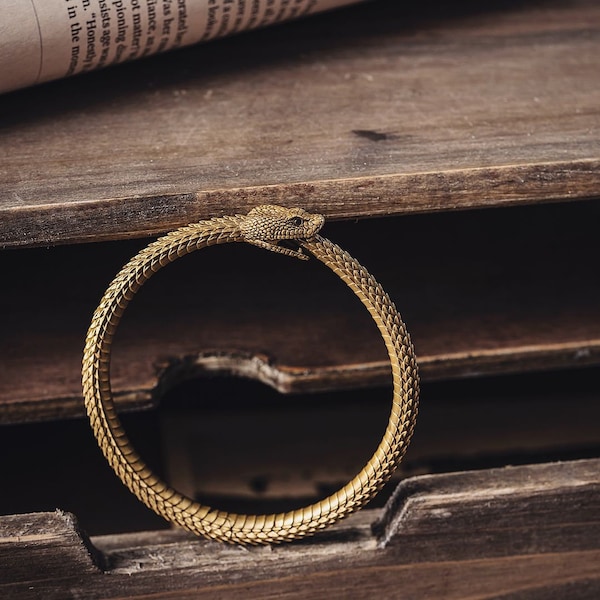 Ouroboros-armband van messing met edelsteenogen. Coppertist.wu. Cadeaus voor hem. Slang armband. Dierenliefhebber cadeau.