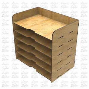 Op de afbeelding: Een houten ordner met vijf vakken. De ordner heeft een afgeronde voorrand en een decoratief patroon aan de zijkant.