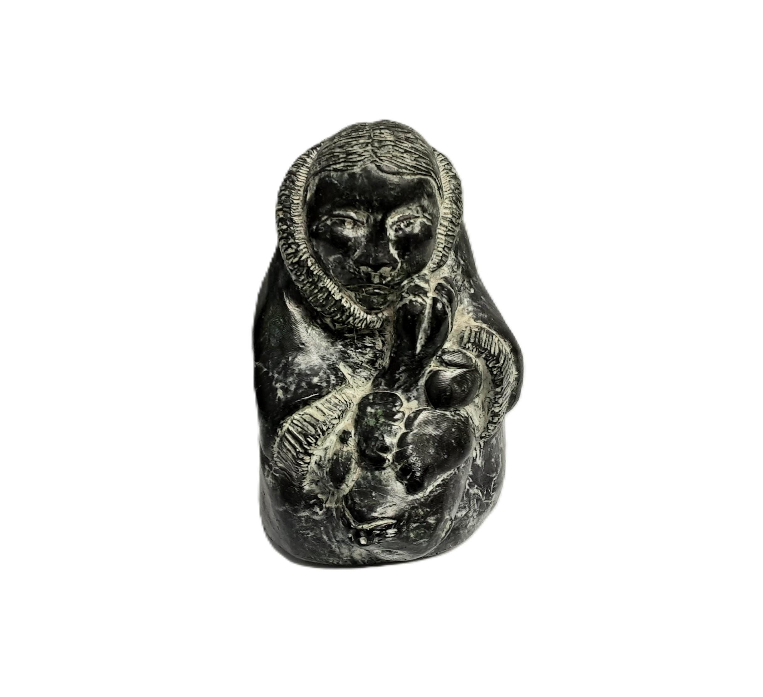 イヌイット ソープストーン彫刻 A WOLF ORIGINAL WE A WOLF ORIGINAL