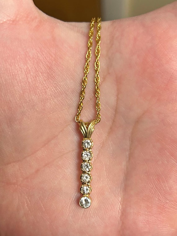 14kt Yellow Gold 1.5 CT Graduated Diamond Necklace