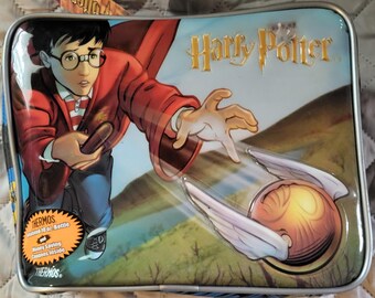 2 Items-Vintage 2001 Harry Potter Lunch Bag & Thermos, Wizard Wand Candy
