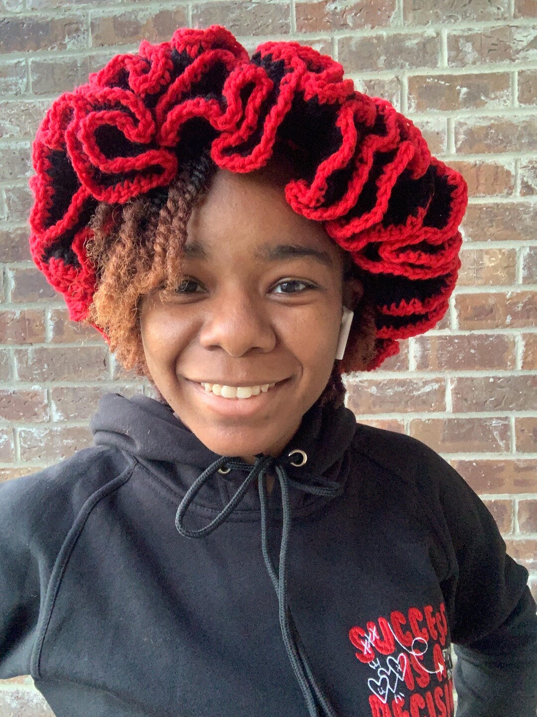 Red Lady Bug Crochet Ruffle Bucket Hat, Red and Black  display picture 2