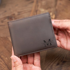 Cartera de piel de vaca hecha a mano y personalizada para él, regalo para un empleado, regalo de Navidad para un ser querido, cartera de piel colorida hecha a mano.