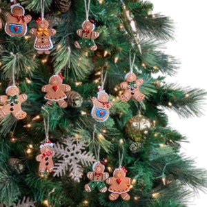Set of 6  Gingerbread Man Christmas Ornaments, Holiday Gingerbread family