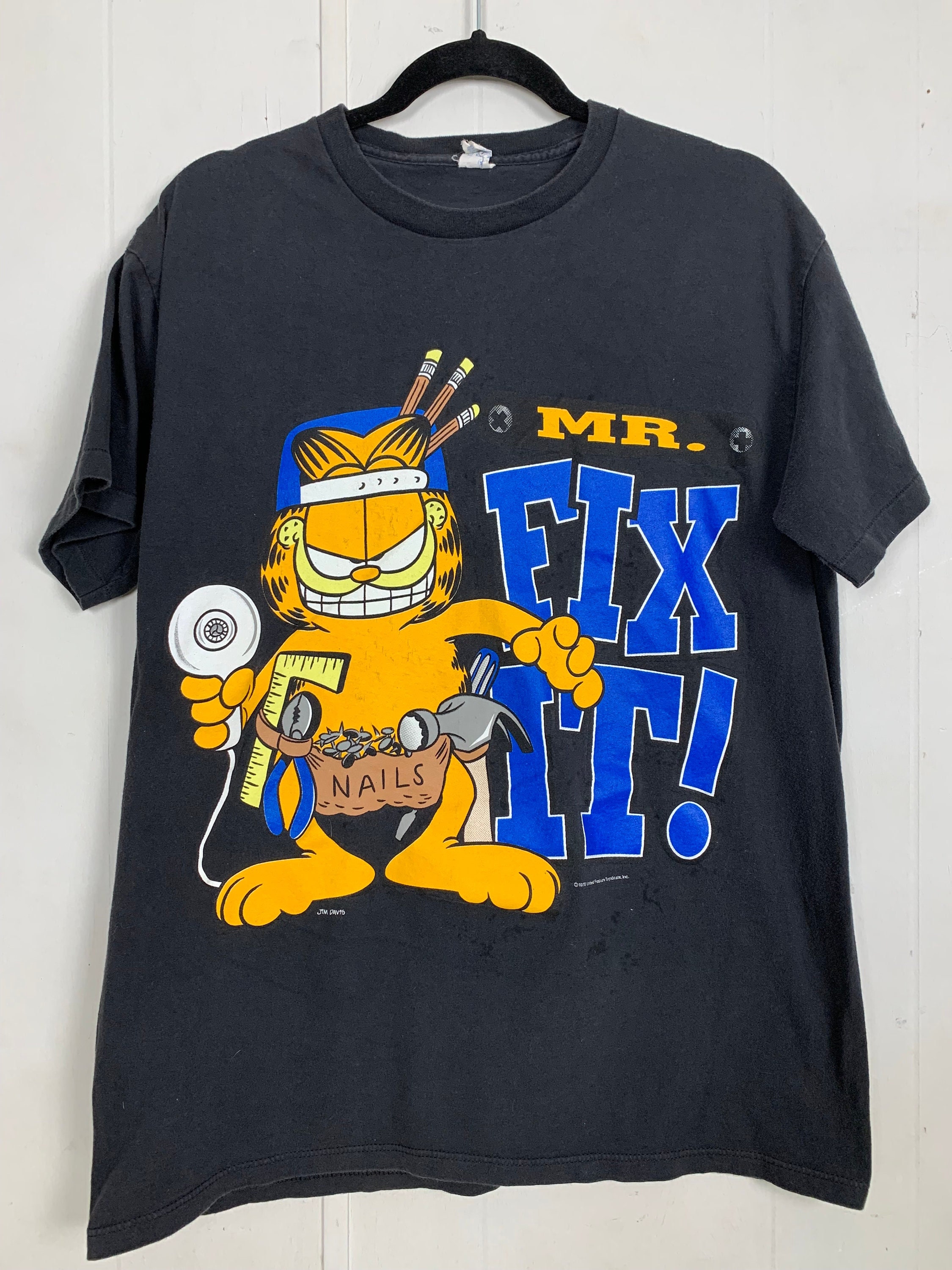 Garfield Mr. Fix It T-shirt - Etsy