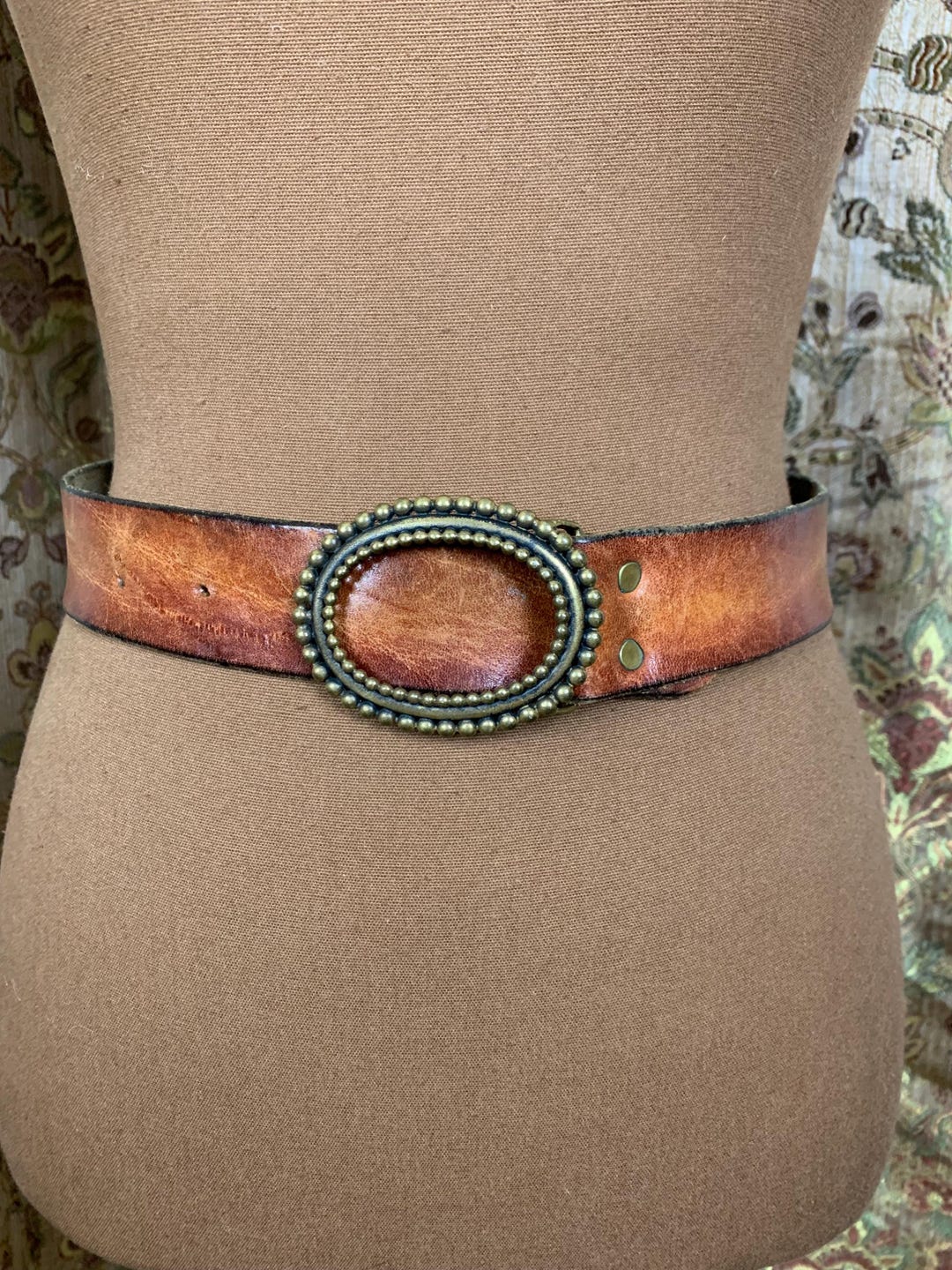 Oval Buckle Women's Belt main image 1