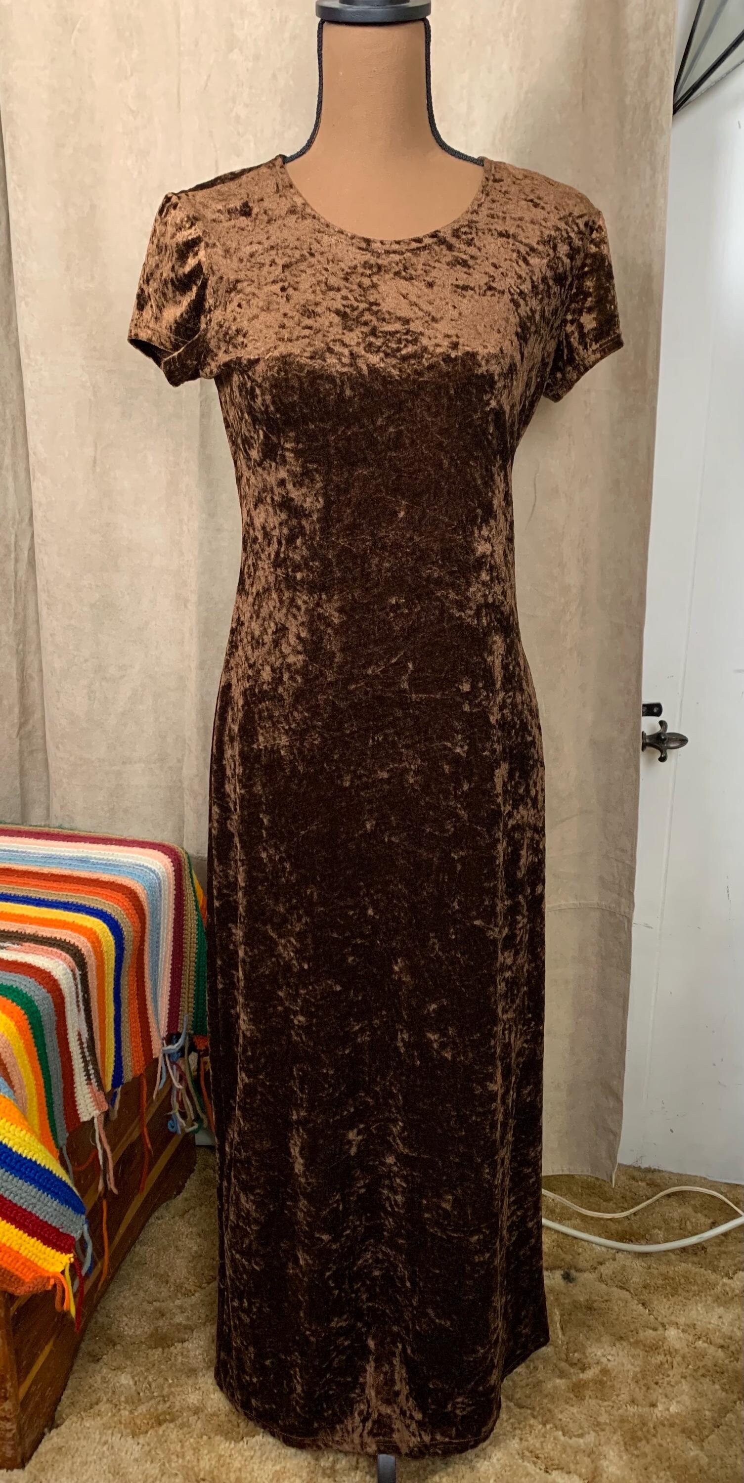 brown crushed velvet dress Crushed Velvet Slip Dress – udelny.com main image 1