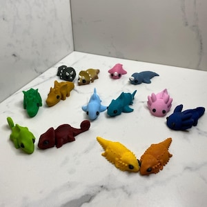 Wypełniacze skarpet z miniaturowymi potworami 3D, torba prezentowa, Wielkanoc, zabawki sensoryczne, Walentynki, Prezenty za Dolara, Smok, Rekin, Jaszczurka, Aksolotl