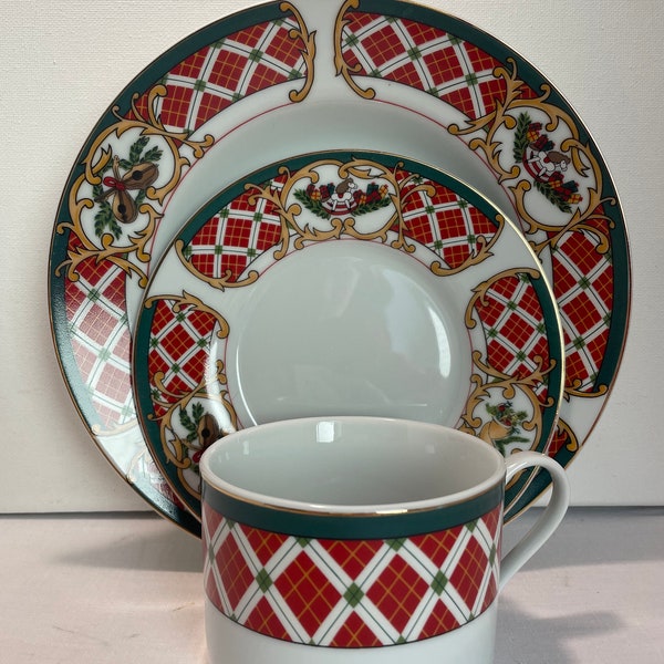 Vintage Holiday Tea Cup & Saucer Set plus Soup Plates by Gibson Designs