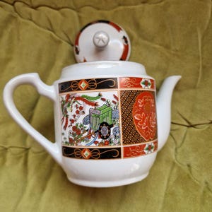 Théière vintage en porselein – decor japonais traditionele stijl Imari – fait main