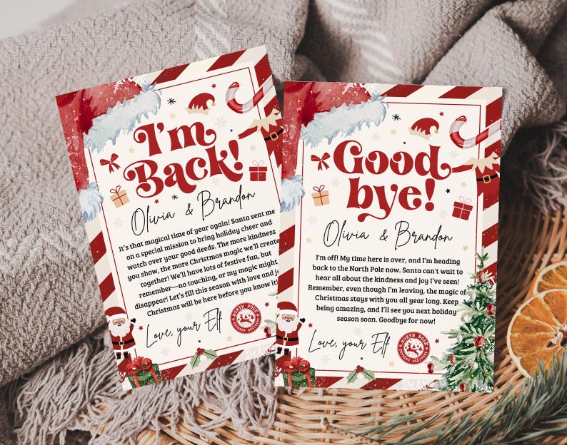 Puede incluir: Dos tarjetas navide&ntilde;as con bordes a rayas rojas y blancas. Una tarjeta dice "I'm Back!" y la otra "Goodbye!". Ambas tarjetas presentan ilustraciones festivas de Pap&aacute; Noel, elfos y regalos, con texto dirigido a Olivia & Brandon.